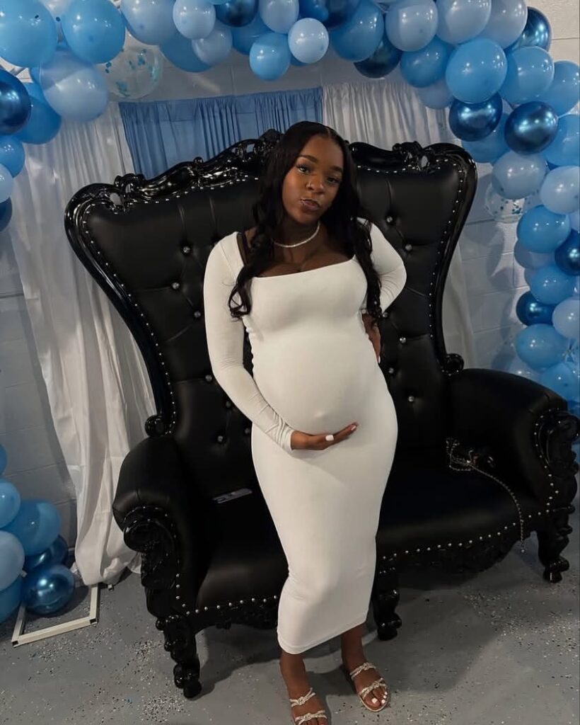 Black Double Classic Throne Chair rental